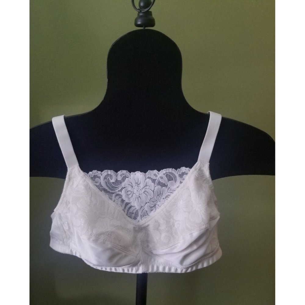 AMOENA Size 40A  Isabel Candlelight  2118 Camisole Mastectomy Bra